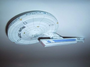 USS Xerxes USS Xerxes o meu primeiro modelo, que acabou sendo destruido por um cruzador D 7 (a minha mão que o transformou numa bola de papel)